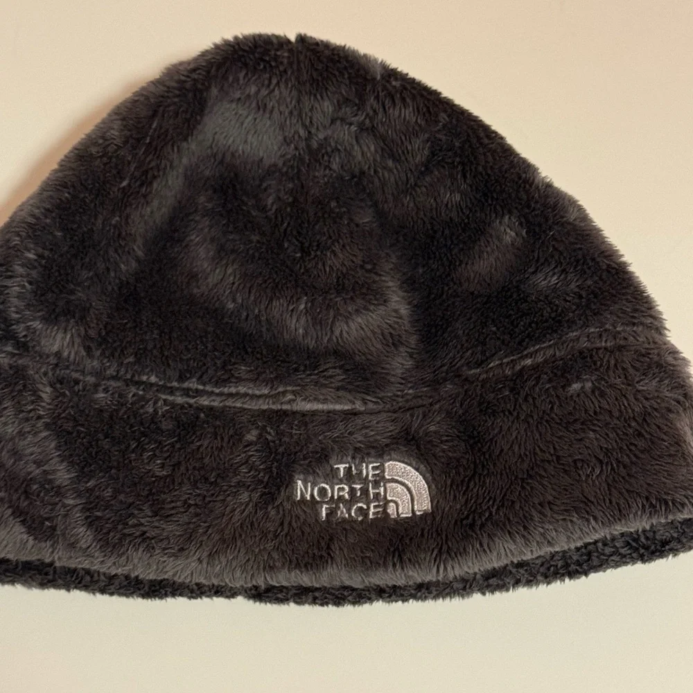 The North Face Charcoal Fleece Hat - Picture 2 of 5